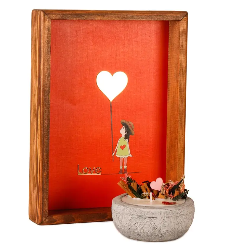 Aynalı Love ve Kalp Baskılı Çerçeve, Kayıp Hazineler Soya Wax Mum Hediye Seti - Karaman çiçek siparişi