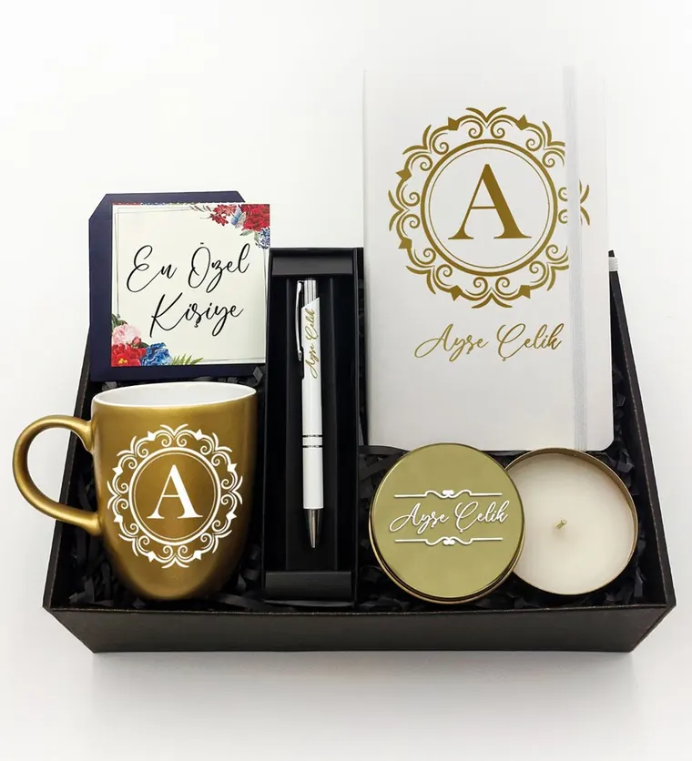 Kişiye Özel Beyaz Defter & Gold Kupa & Beyaz Kalem & Gold Metal Kutulu Mum Hediye Seti - Ağrı çiçek siparişi