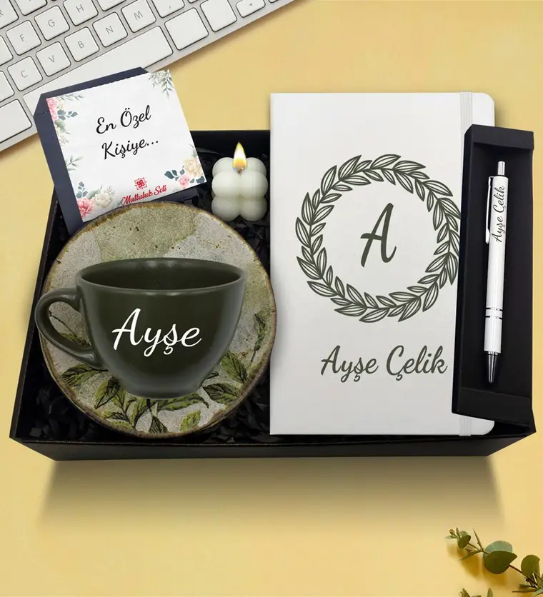 Kişiye Özel Beyaz Defter & Haki Çay Fincanı & Beyaz Kalem & Bubble Mum Hediye Seti - Bitlis çiçek siparişi