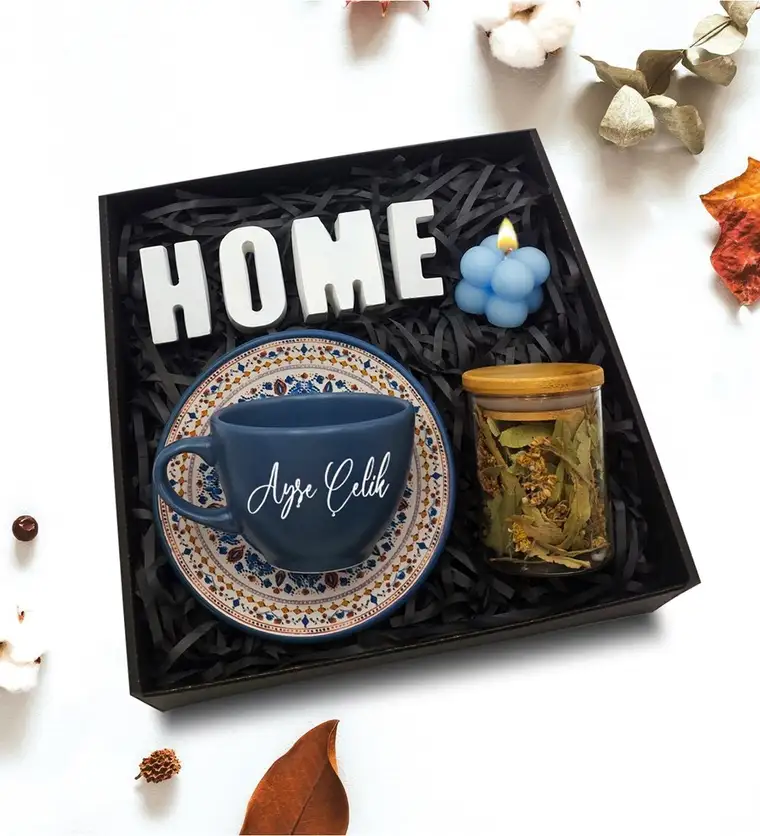 Kişiye Özel Mavi Fincan & Home Biblo & Bambu Kapaklı Kavanozda Ihlamur & Bubble Mum Hediye Seti - Karaman çiçek siparişi