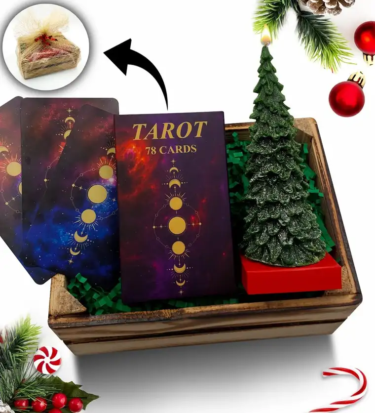 Mini Kasa İçerisinde Çam Ağacı Mum & Tarot Kartları Hediye Seti - Çankırı çiçek siparişi